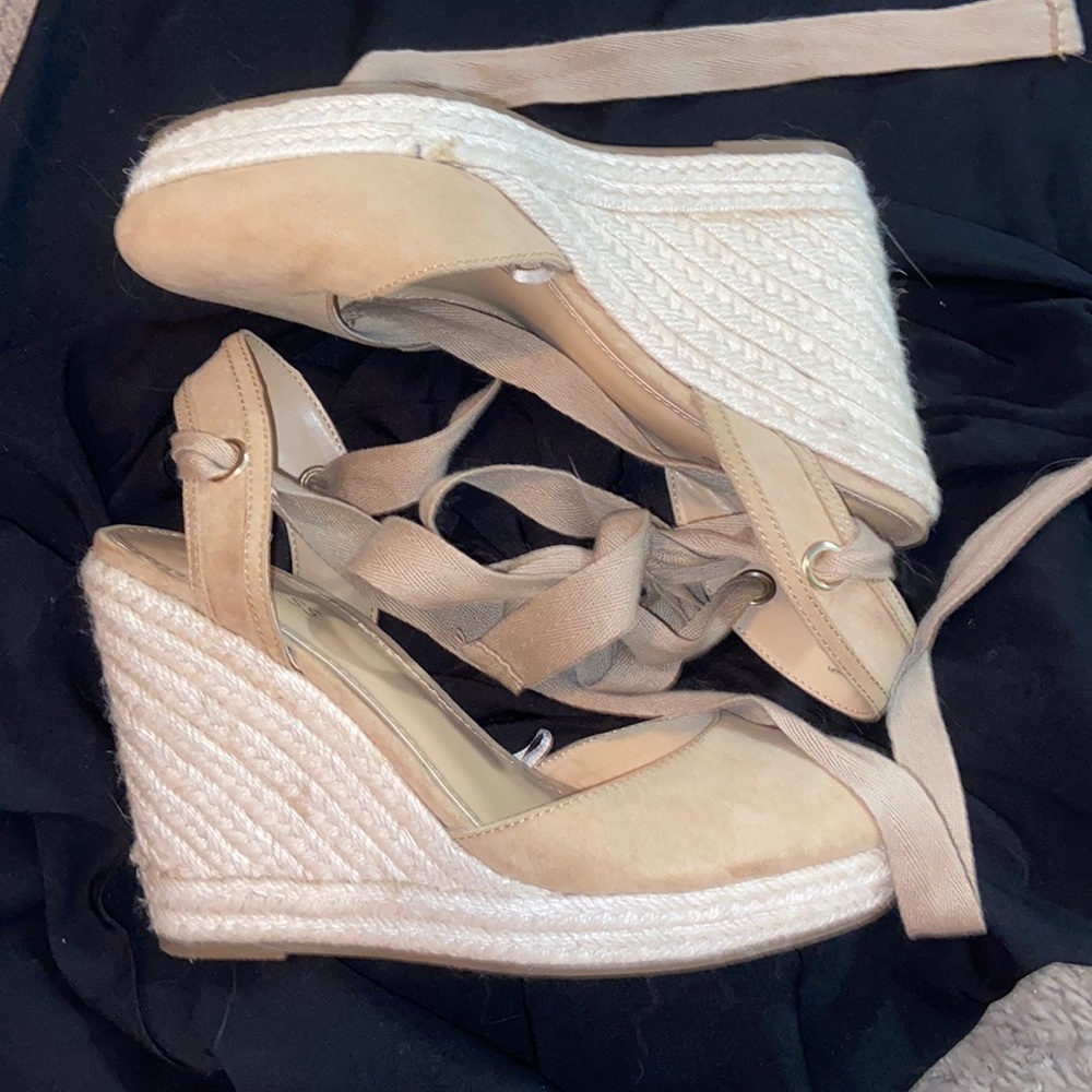 Express wedge sandals